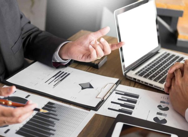 The-Complete-Guide-to-Outsourced-Finance-and-Accounting-Services-2020-1